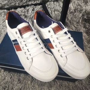 Nautica men's Low cut Oxford garrison/white